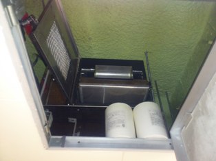 PE104XA1.JPG