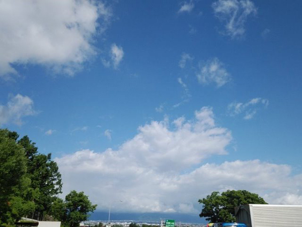 山梨の青空1
