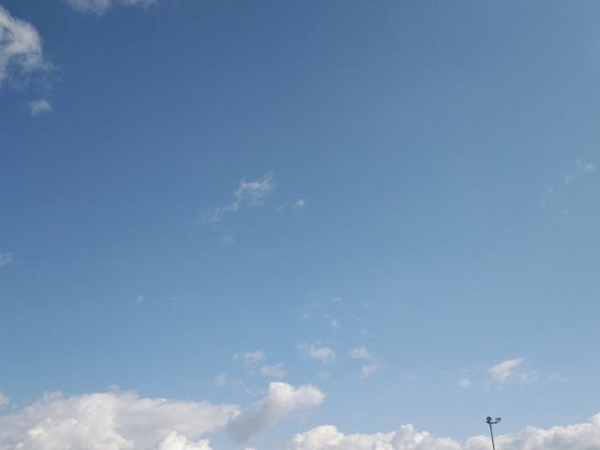 山梨の青空2